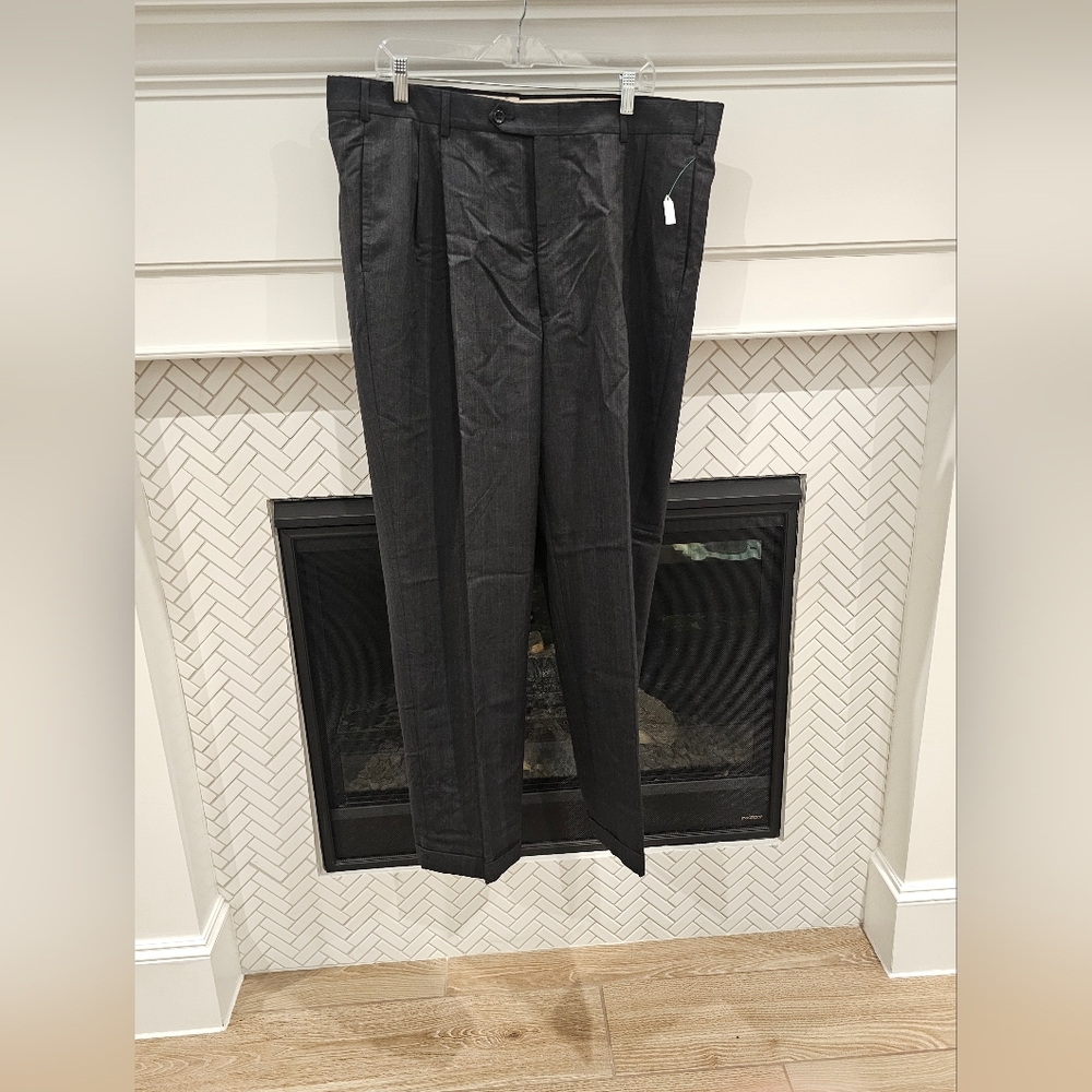 Evan Picone Men's Dress Pants, EUC, Size: Waist 40", Inseam 31.5"